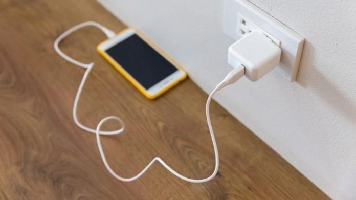 Cara Memilih Charger HP yang Tepat dan Aman